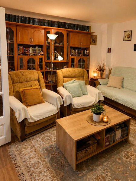 Sos. Chitilei, casa cu 2 locuinte, centrala, garaj si gradina, teren 415 mp